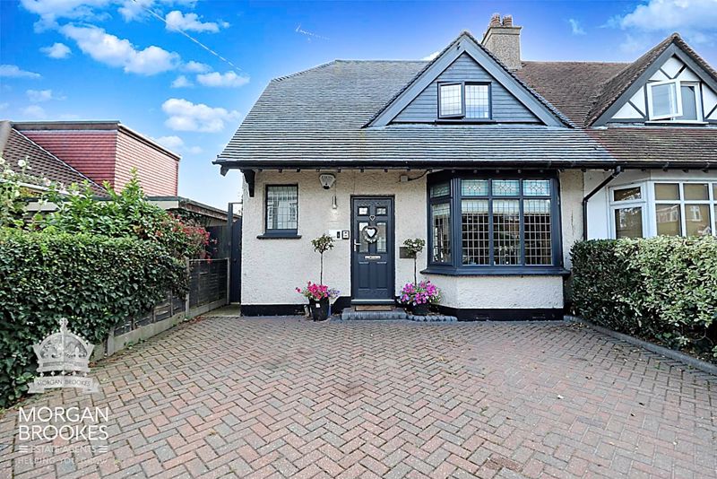 21 Homestead Gardens, Hadleigh