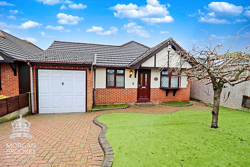 Cumberland Avenue, South Benfleet