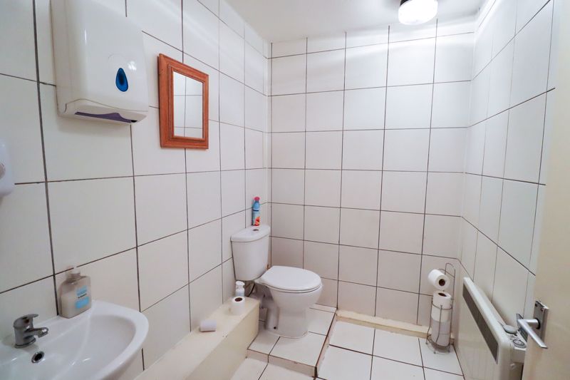 5526967-6