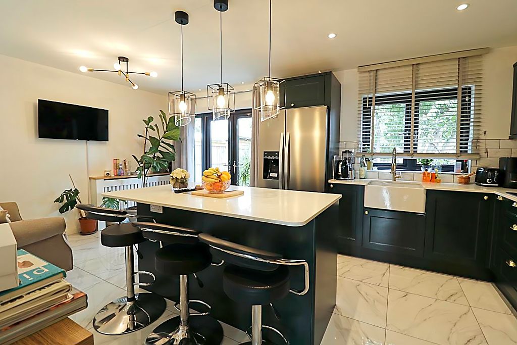 12895818-1